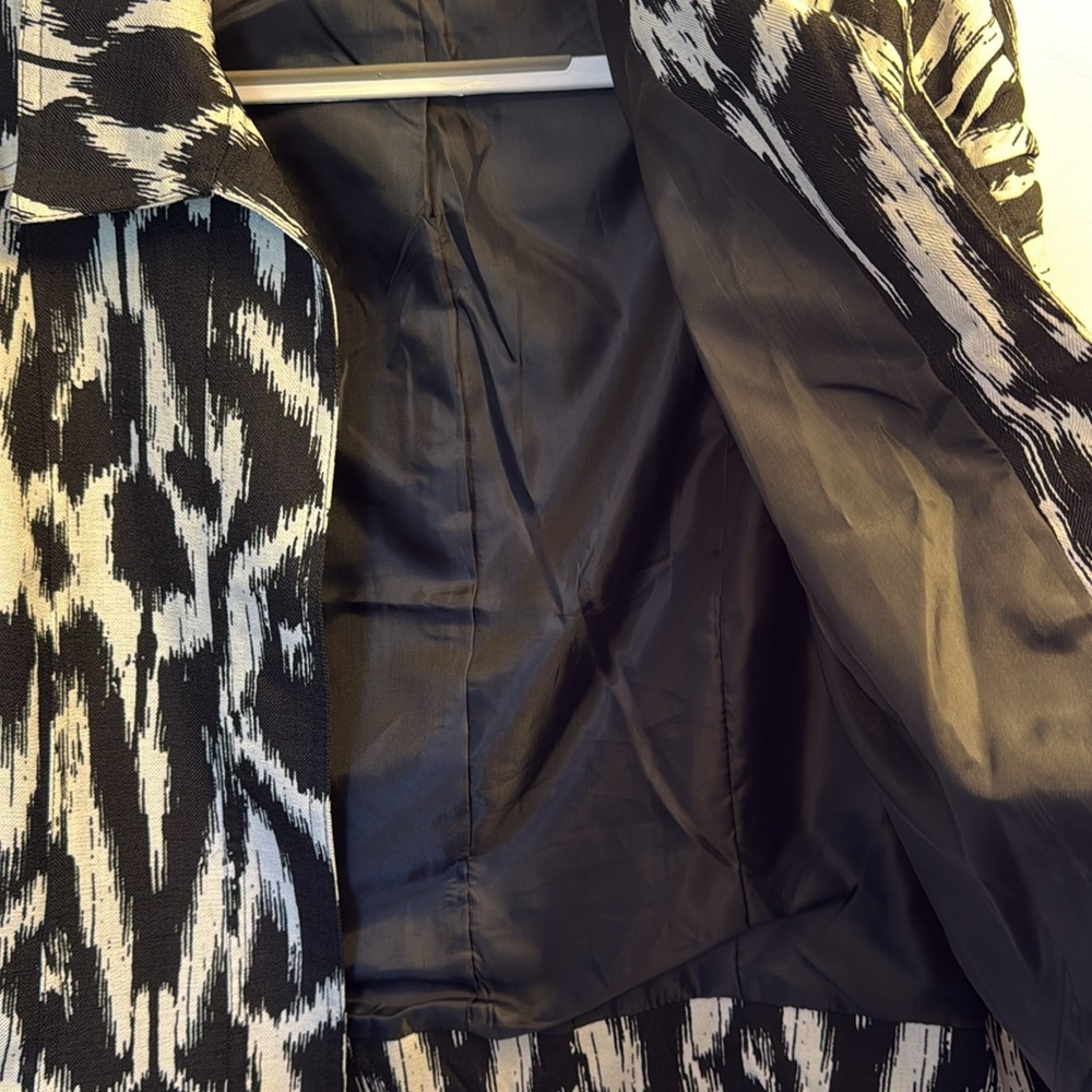 Christopher & Banks Black and White Blazer with Abstract Print - Picture 5 of 7